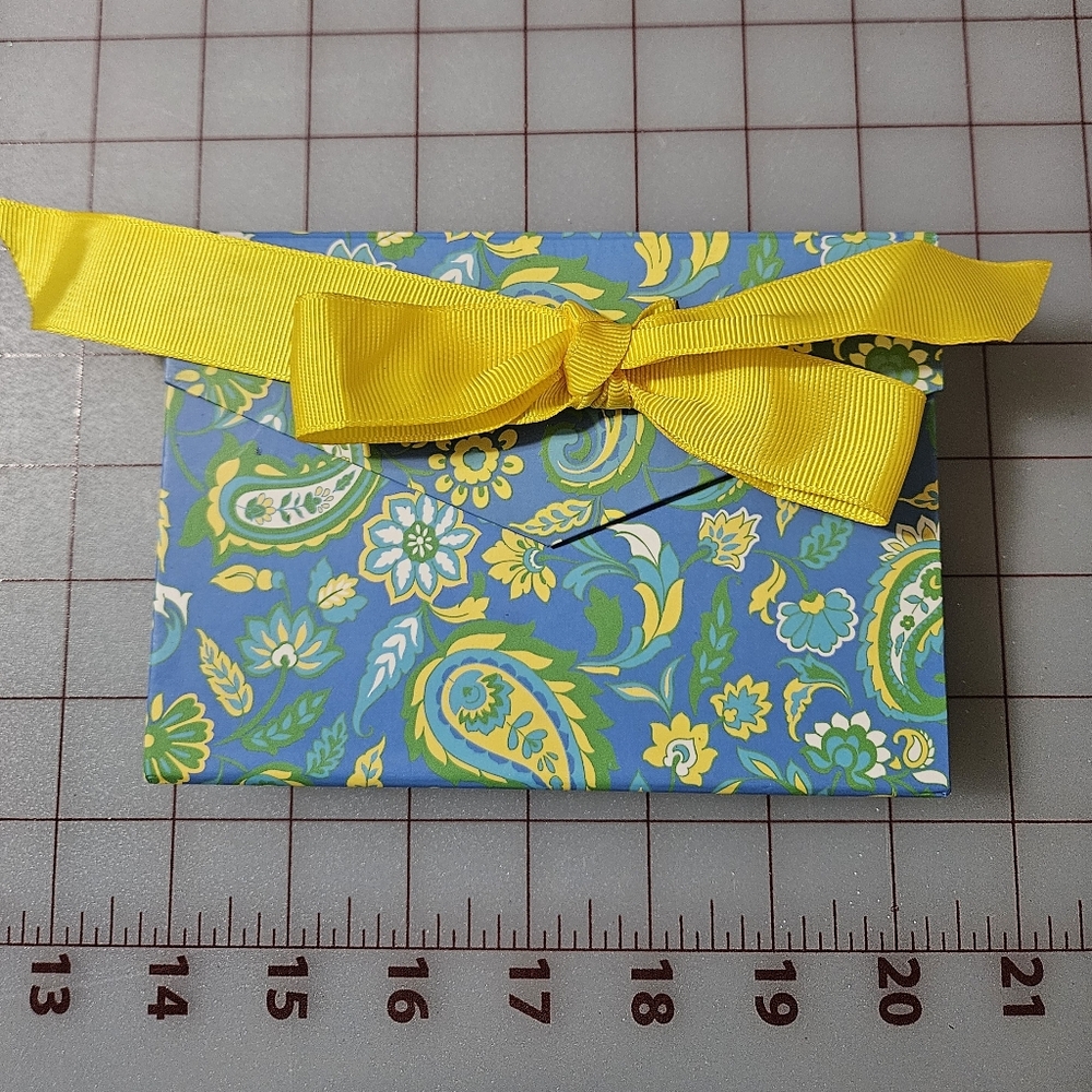 Blank Note Cards And Envelopes In A Decorative Box 14 Piece Set